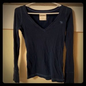 Long-sleeve tee
